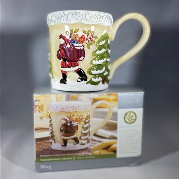 🎄Great gift!  Unused Santa mug in box. - Picture 1 of 15